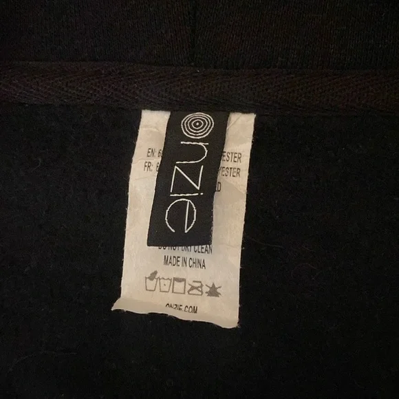 NWT Onzie Women’s Black Cropped Zip Up Hoodie Size M/L - Picture 5 of 10